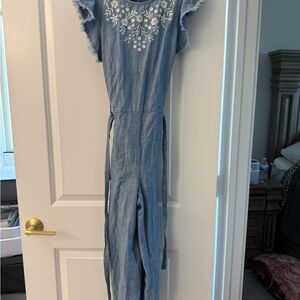 Vince Camuto Light Blue Embroidered Chambray Top